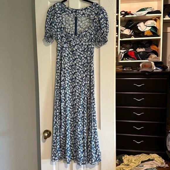 Reformation Lacey Dress - Picture 2 of 4